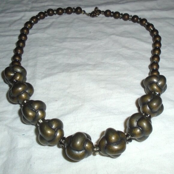 Angry Poop necklace - Picture 1 of 3